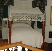 Bed, Four-poster